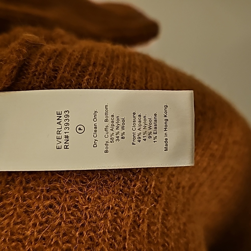 Everlane Alpaca Cocoon Cardigan in Rosewood - Picture 6 of 7